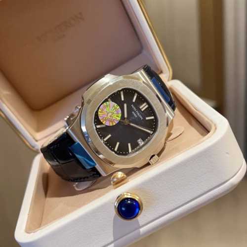 Patek Philippe Sport Elegance Series 5711 1A-014 watch, 904L stainless steel ca