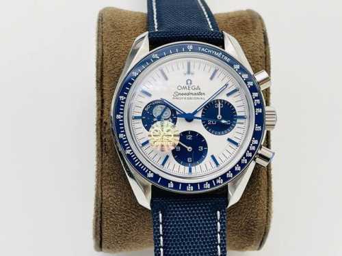 Os Factory highly recommends Snoopy's new product! Paired with a blue nylon stra