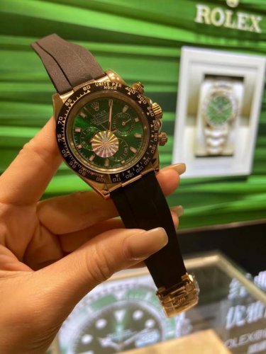 Brand: Rolex Series: Daytona Series Style: Classic three-eye six-pin design, chr