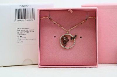 Recommended for Chinese Valentine's Day Swarovski Brown Bear clavicle necklace