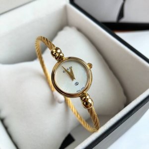 Vintage Gucci limited edition bracelet watch, 20mm watch diameter, Swiss quartz