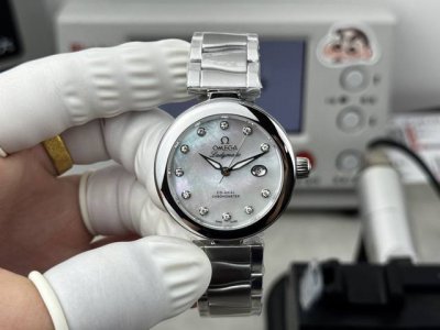 De Ville Ladymatic Bird's Nest Series Ladies' Mechanical Watch, endorsed by Nic