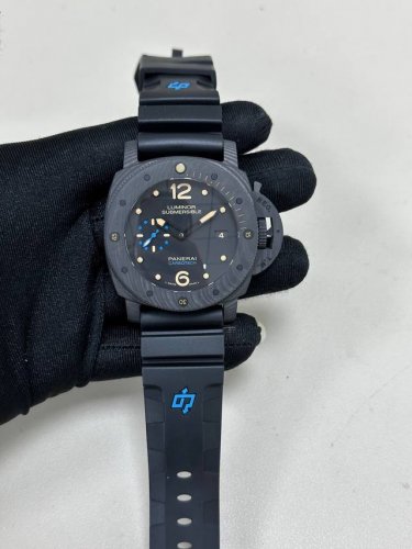 Panerai M616 Movement, Carbon Fiber Case, 47Mm