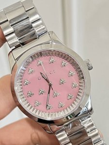 The latest Gucci Christmas limited edition size 38Nm overall bee three-dimension The latest Gucci Christmas limited edition size 38Nm overall bee three-dimension