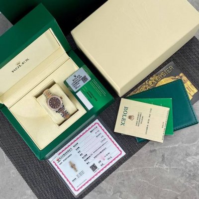 Diamond Model Rolex Women's Oyster Datejust Watch! The latest color matching dia