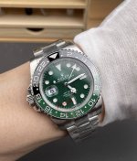 Rolex Greenwich-Master II, this color combination is amazing! Help! This Rolex G