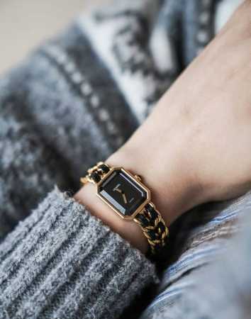 Charming old times Chanel vintage style sugar cube watch The texture is high-en - Click Image to Close