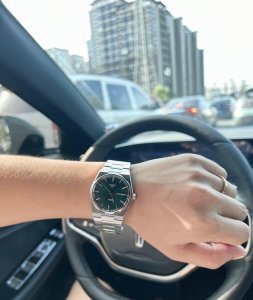 Tissot Prx series men's watch quartz pointer shadow green The color is differen