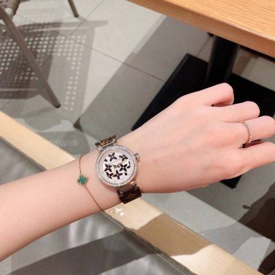Lv Louis Vuitton, Sapphire Crystal, Swiss Imported Movement, The Monogram Flower