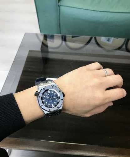Brand: A Audemars Piguet Royal Oak Offshore : Series: 15703 Series Design: The u