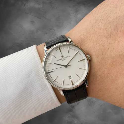 Top-of-the-line configuration! An ultra-thin Vacheron Constantin Heritage series