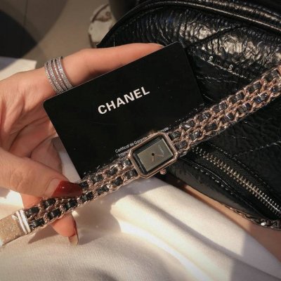 Gold And Black Sugar Plate Chanel In The World, The Old Times That Fascinate Peo
