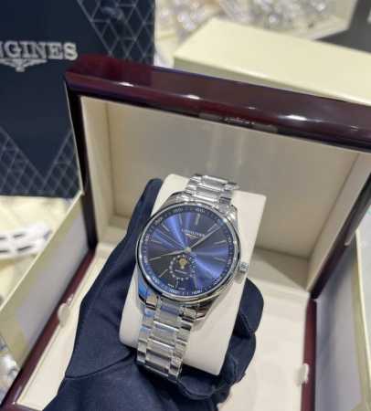 With the Longines Master 4-hand model exploding in popularity, the blue dial is - Click Image to Close