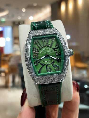 Franker Muller_Franck Muller V32 Barrel Series Luxurious Diamond-Encrusted Class
