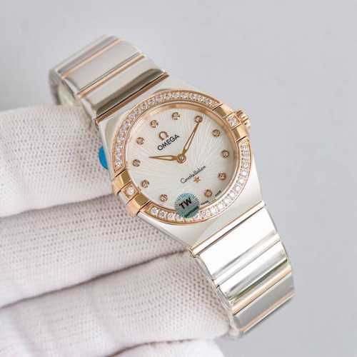Upgraded Edition: New arrival with a shell-shaped dial, white diamonds, and rose