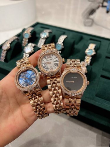 Roger Dubuis Velvet series ladies' watch. The Velvet series dial has clear lines