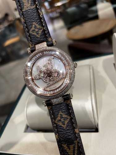 Treasure Hunters, Don't Miss Out On This Lv Full-Diamond Jewelry Watch For Good