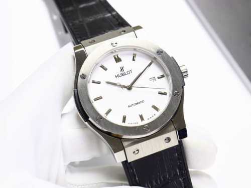 Gold+20 Hublot Classic Fusion Series 316 stainless steel case is finely polished