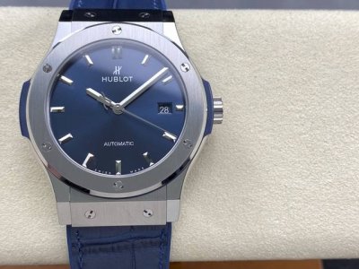 JJF Hublot Classic Fusion watch (pictured): 42mm 511.Nx7170.Lr. This is the high
