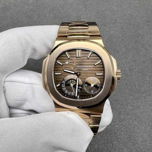 The brand new Patek Philippe 5712Gr "King of Steel" makes its stunning debut! A