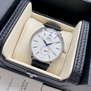 White Case Rose Gold 600 Iwc First Launched The Portofino Series Iw359201 Pointe
