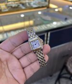 The small panther watch is exquisite and retro, and I also really like the Sant