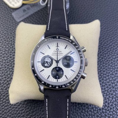 leather belt-steel belt 2600 Om The new Omg Speedmaster "Snoopy Award" 50th Ann