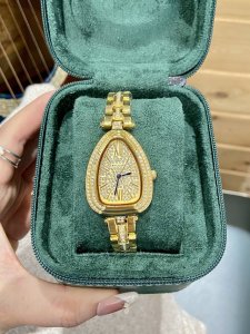 Bvlgari's 2025 new prismatic Serpentin Spig watch, 103250 DDD, features a unique