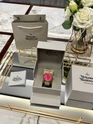 Same packaging as the picture 25 VivienneWestwood Empress Dowager watch, the Emp