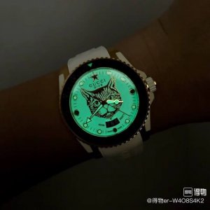 Gucci Unisex Luminous Tiger Head Watch I love this watch, it has a great design