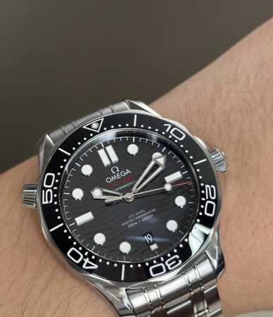 I just bought this Omega Seamaster 300 black steel watch from a watch shop last - Click Image to Close