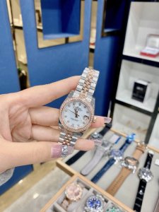 Seiko version Lv necklace bracelet rose gold full diamond four-leaf clover flowe