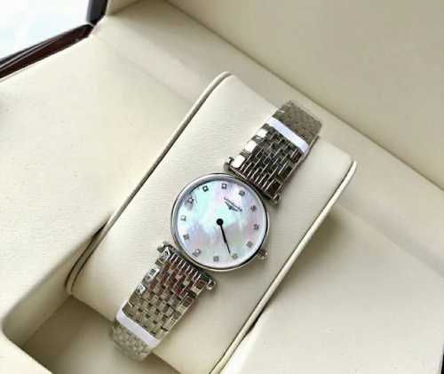 Longines La Grande Classique Ultra-Thin Mother-of-Pearl Quartz Watch for Women [