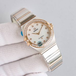 Upgraded Edition: New arrival with a shell-shaped dial, white diamonds, and rose