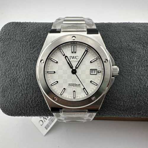 Seven-star recommendation: Ingenieur engineer watch In Watches & Wonders Geneva,