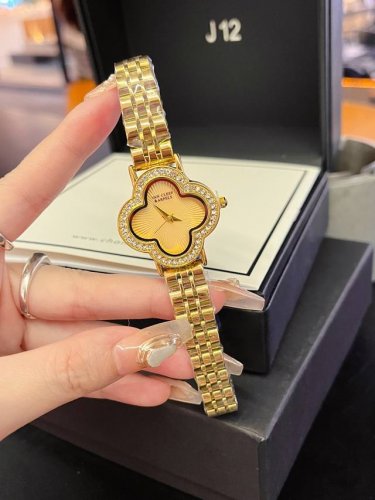 Van Cleef & Arpels Clover, its flower language is happiness. The first leaf rep