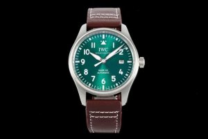 The first IWC pilot series is launched. Mark XX leather strap model has arrived.