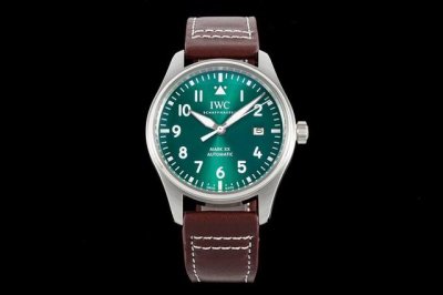 The first IWC pilot series is launched. Mark XX leather strap model has arrived.