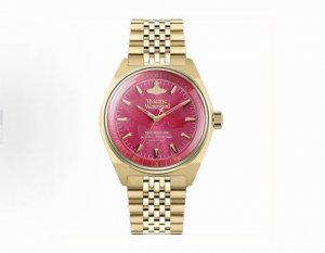 Vivienne Westwood Dragon Fruit Color Case Diameter: 39mm Strap Material: Stainle