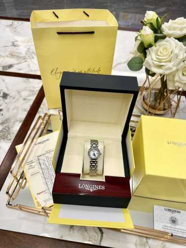 Original quality, also with the same packaging as the picture. Longines La Grand
