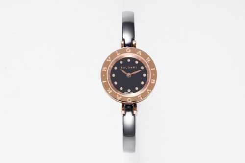 The vortex-shaped crownless case design of the Bulgari B.Zero1 ceramic watch is