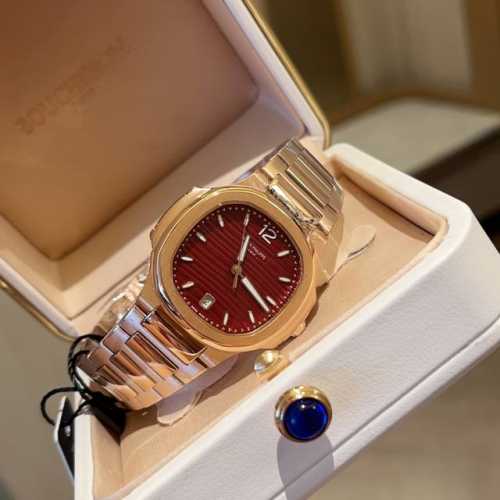 Patek Philippe - Nautilus 7118 Series - Diamond hoop is simply too beautiful, v