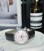 The Omega De Ville series is truly a classic. Simplicity, understated elegance,