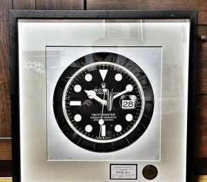 Name of the work: Rolex black Core size 32X32Cm Frame size 52X52Cm Global limit