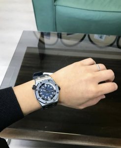 Brand: A Audemars Piguet Royal Oak Offshore : Series: 15703 Series Design: The