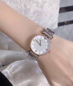 Armani's Gypsophila Diamond Watch brings the stars and galaxy to your wristDear Armani's Gypsophila Diamond Watch brings the stars and galaxy to your wristDear