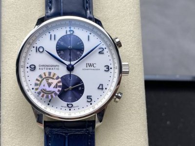 Az Exquisite details of the Iwc Portuguese series chronograph watch] 1. Exquisit