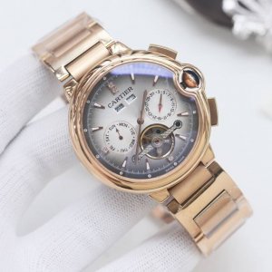 White case with gold case and 20mm steel strap. Brand: Cartier. Type: Men's watc