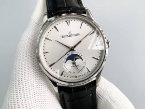 Jaeger-LeCoultre Master Moon Phase series, case diameter 39mmx9.9mm is the same