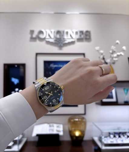 Wrap this Longines 'Green Goldfish' up for me! Hey guys! This Conquest color co